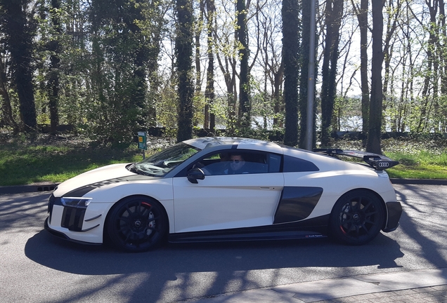 Audi R8 V10 Plus 2015