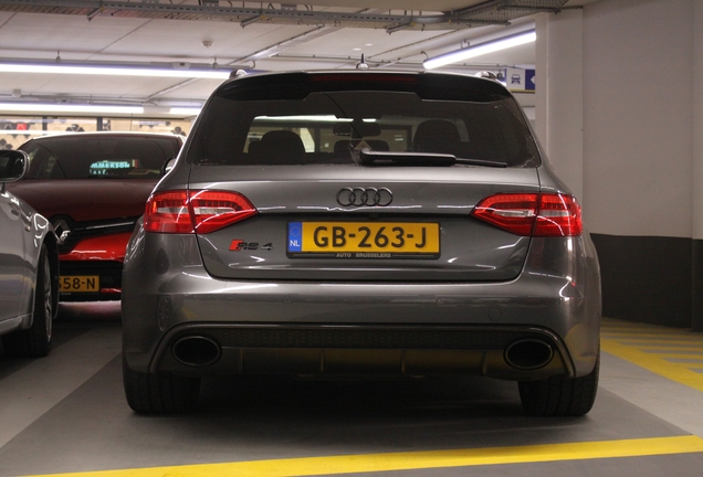 Audi RS4 Avant B8