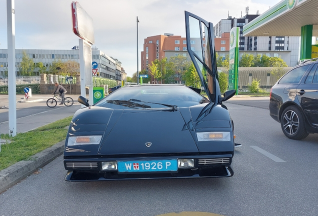 Lamborghini Countach LP400 S