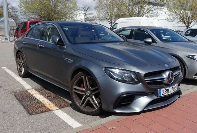 Mercedes-AMG E 63 S W213