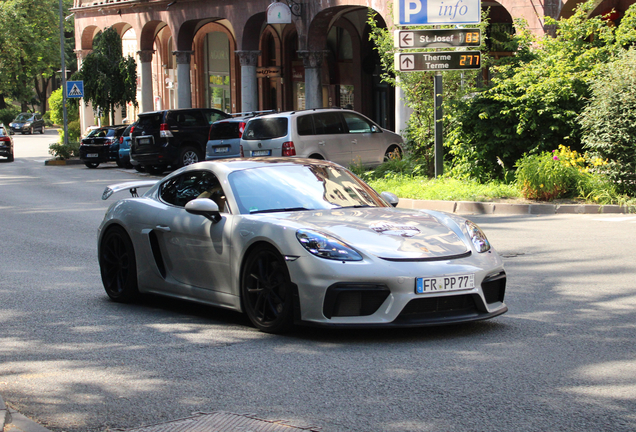 Porsche 718 Cayman GT4