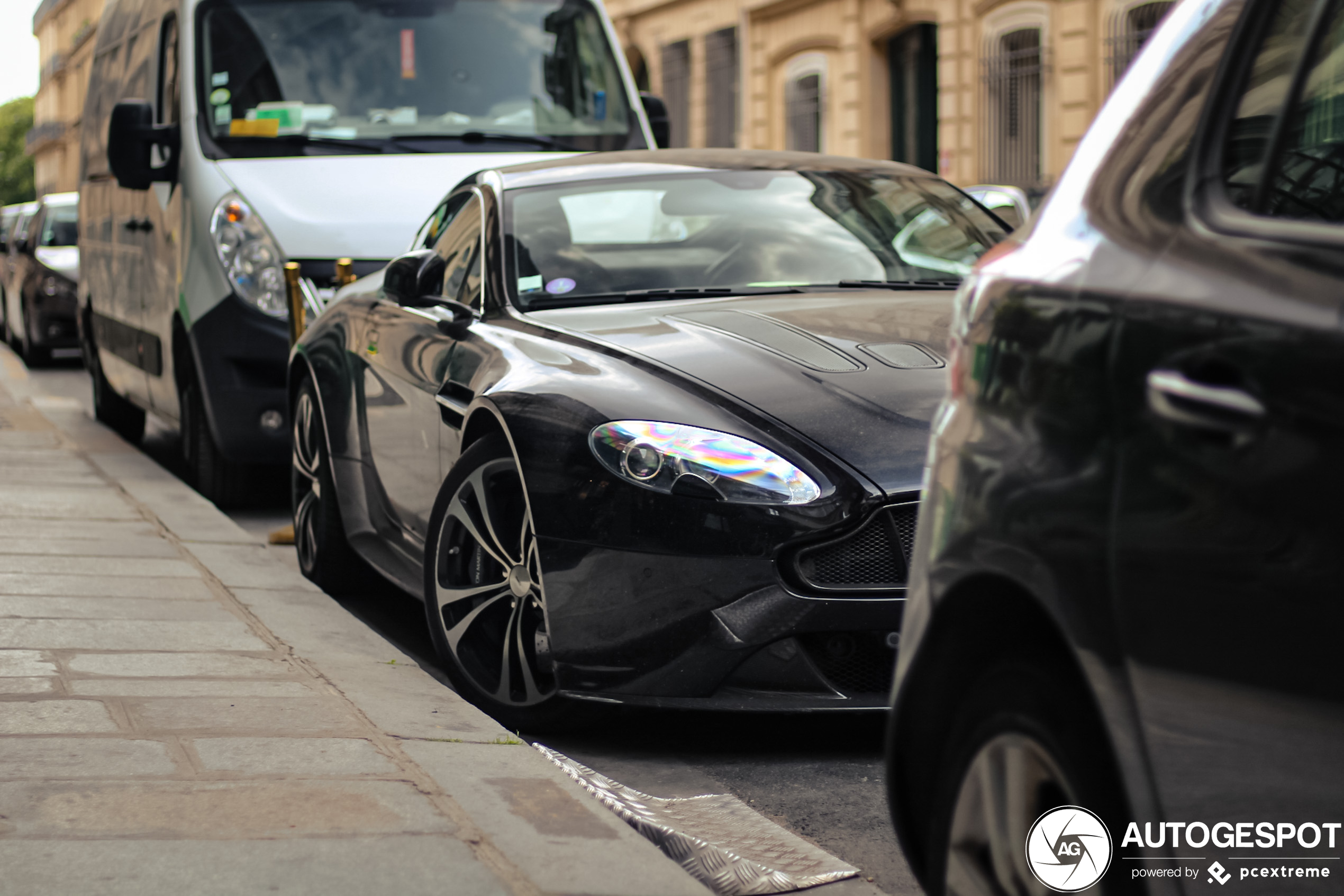 Aston Martin V12 Vantage S