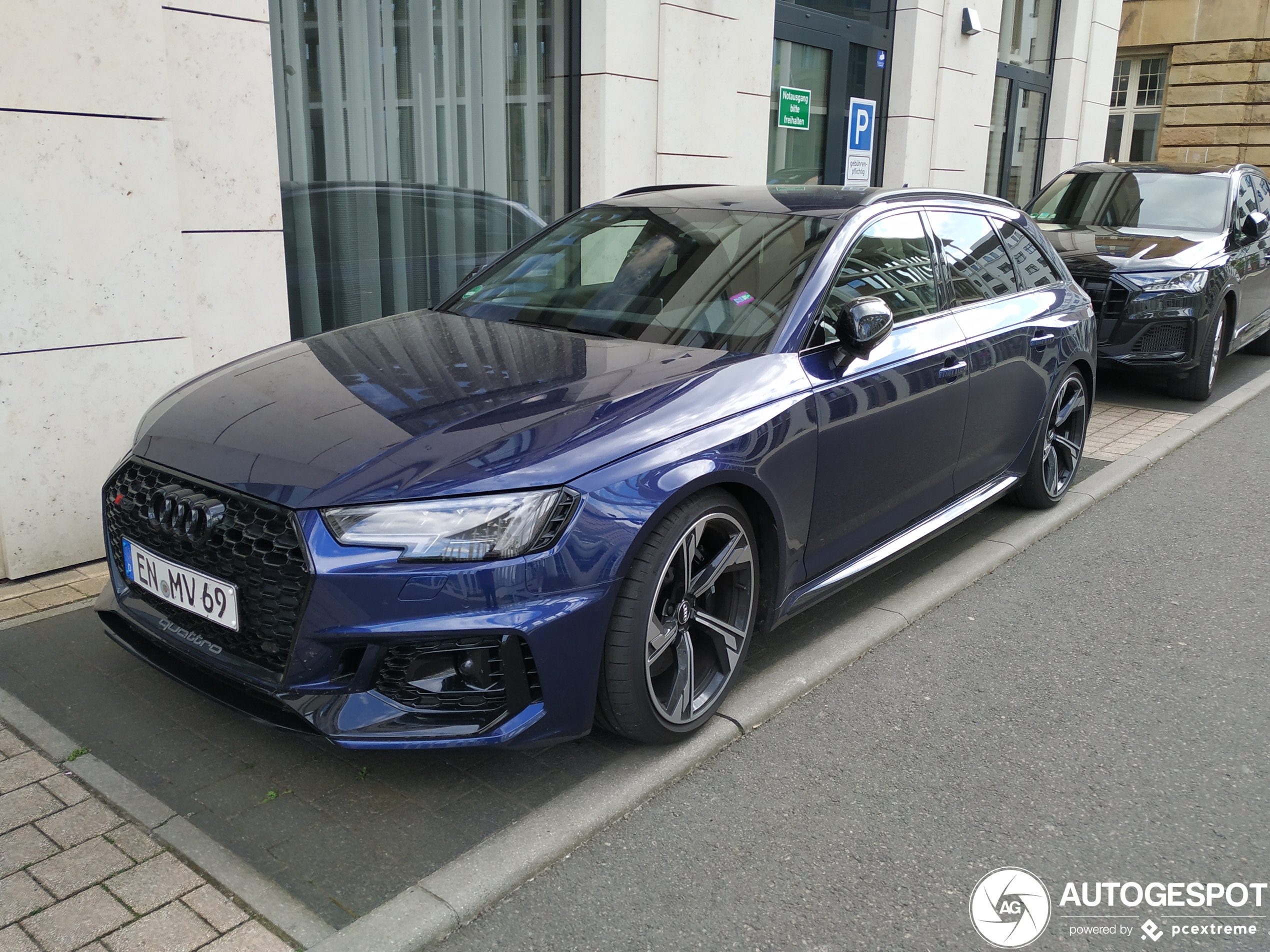 Audi RS4 Avant B9