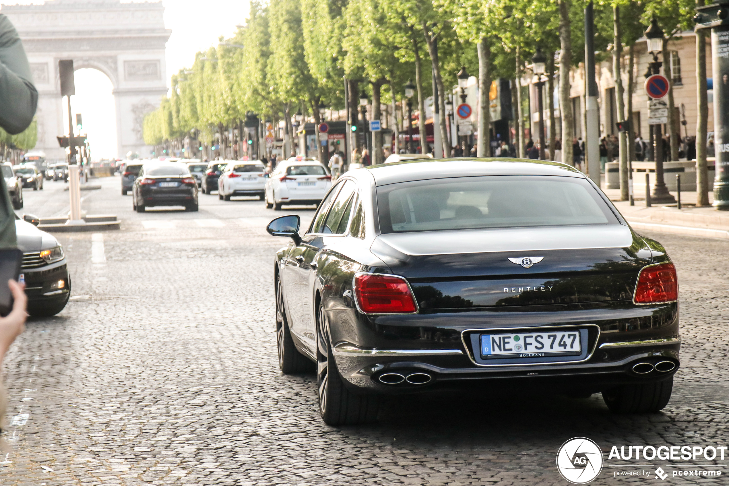 Bentley Flying Spur V8 2021