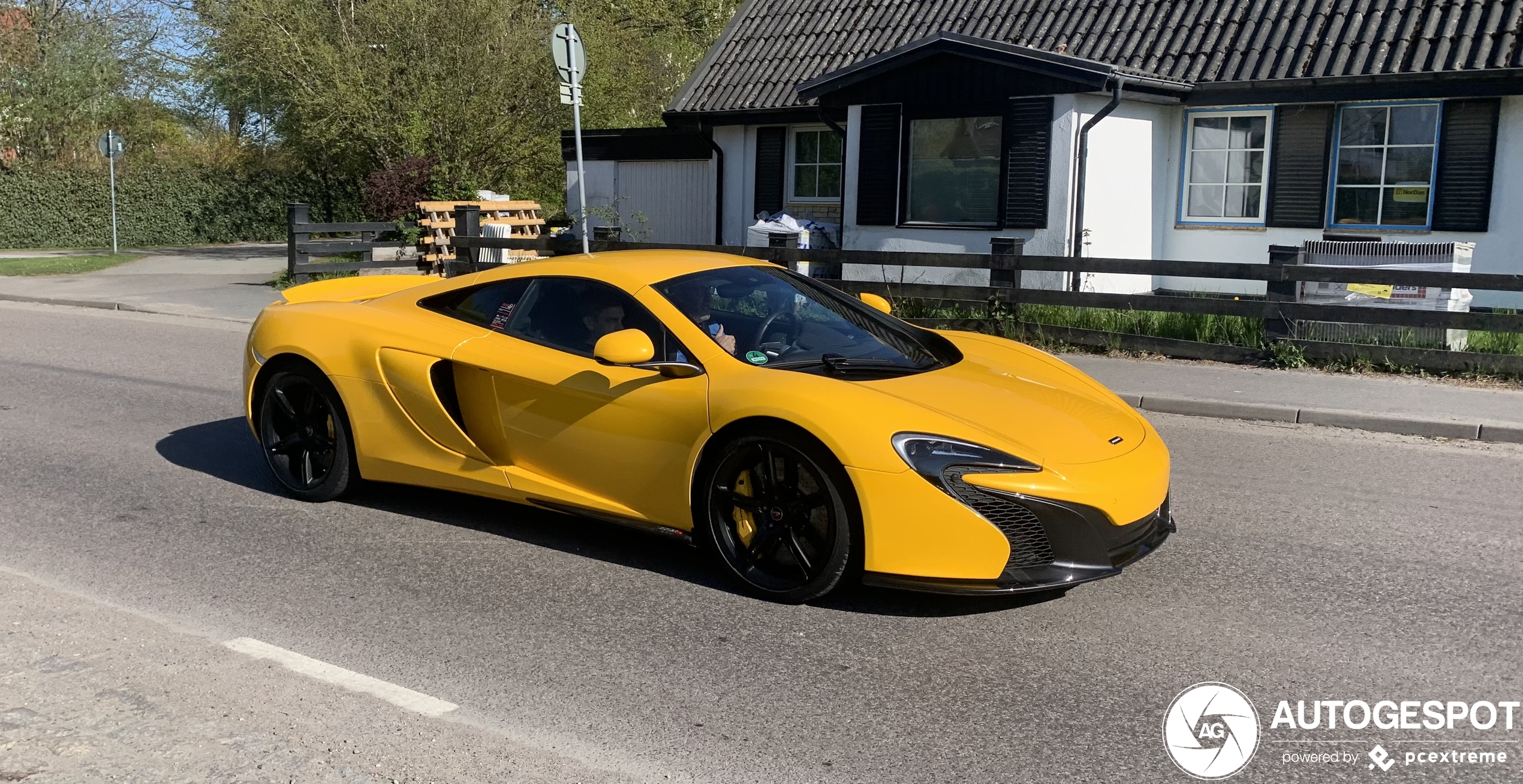 McLaren 650S