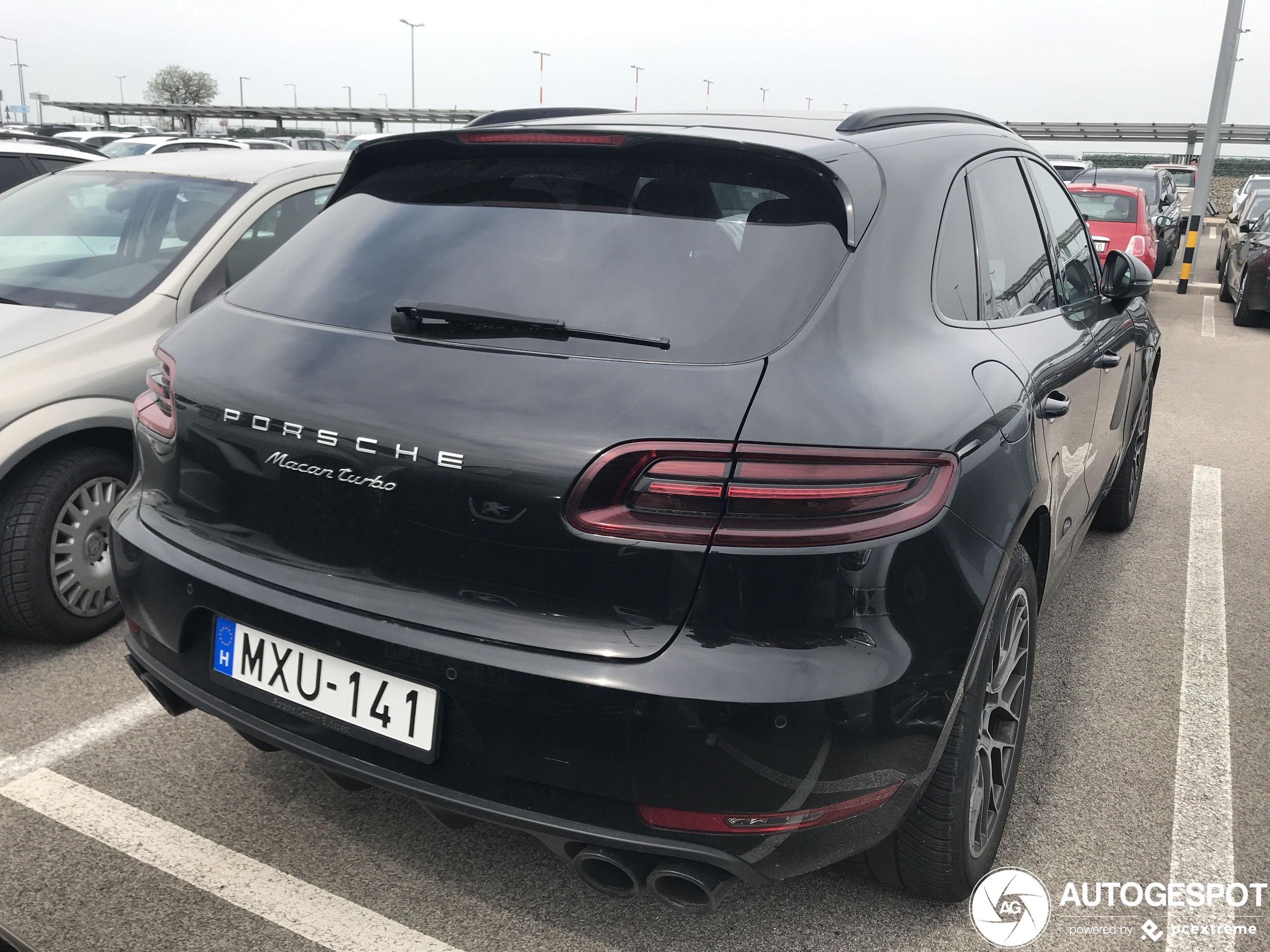 Porsche 95B Macan Turbo