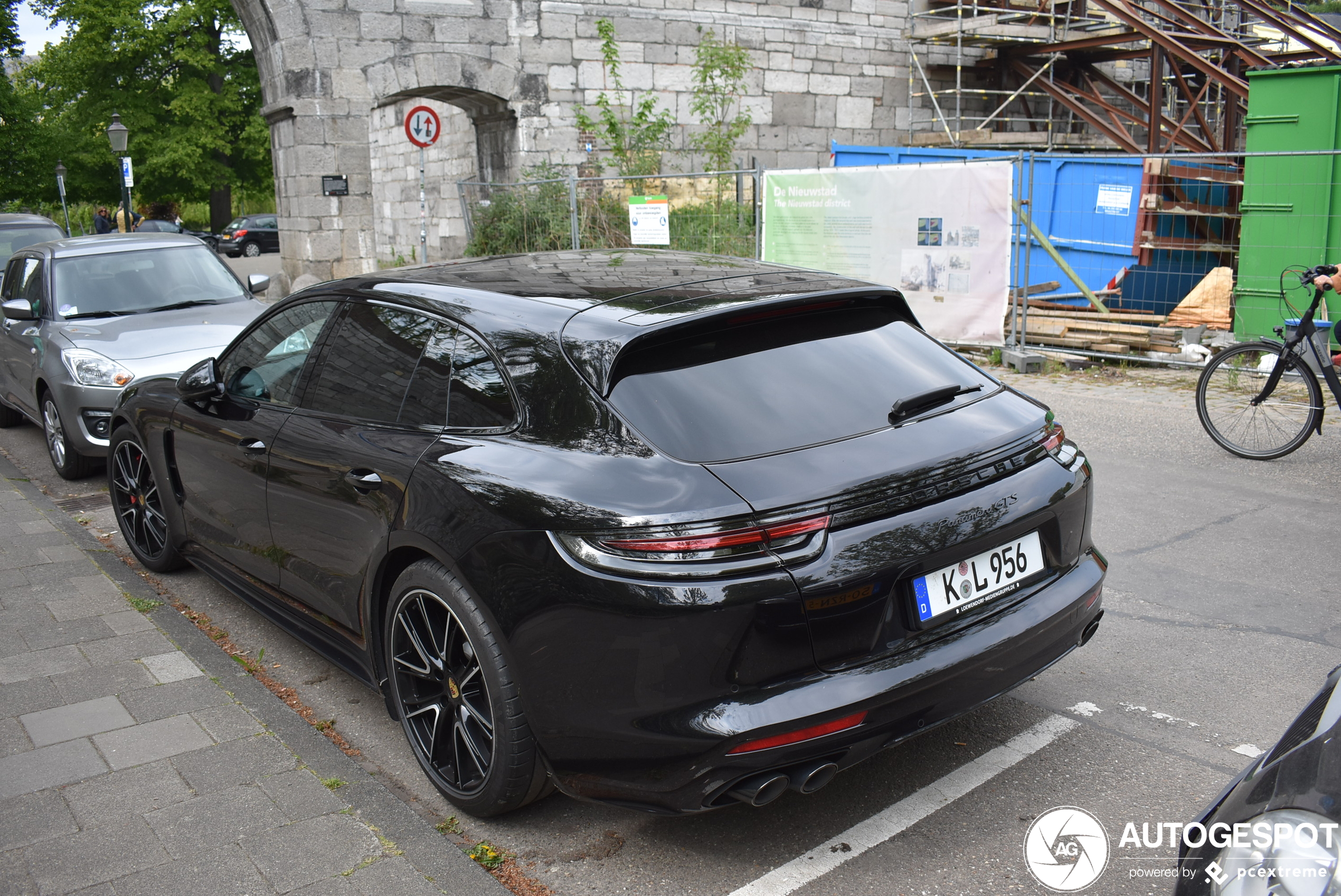 Porsche 971 Panamera GTS Sport Turismo