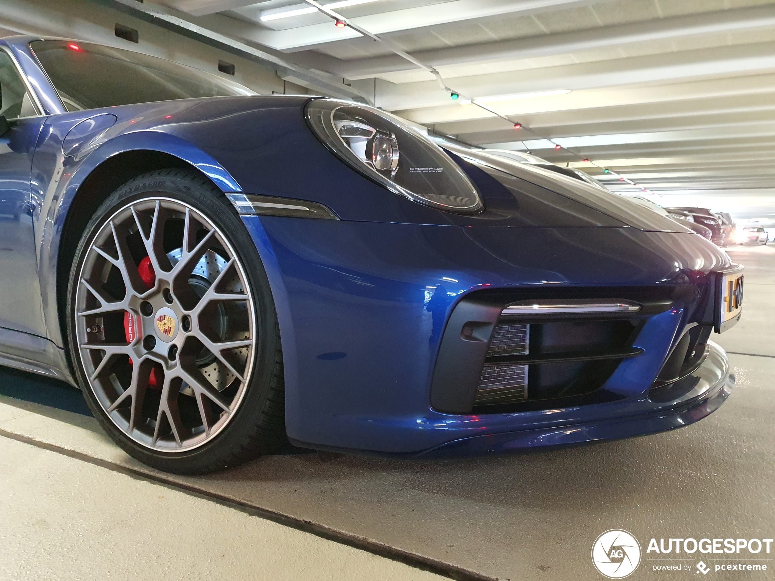 Porsche 992 Carrera 4S