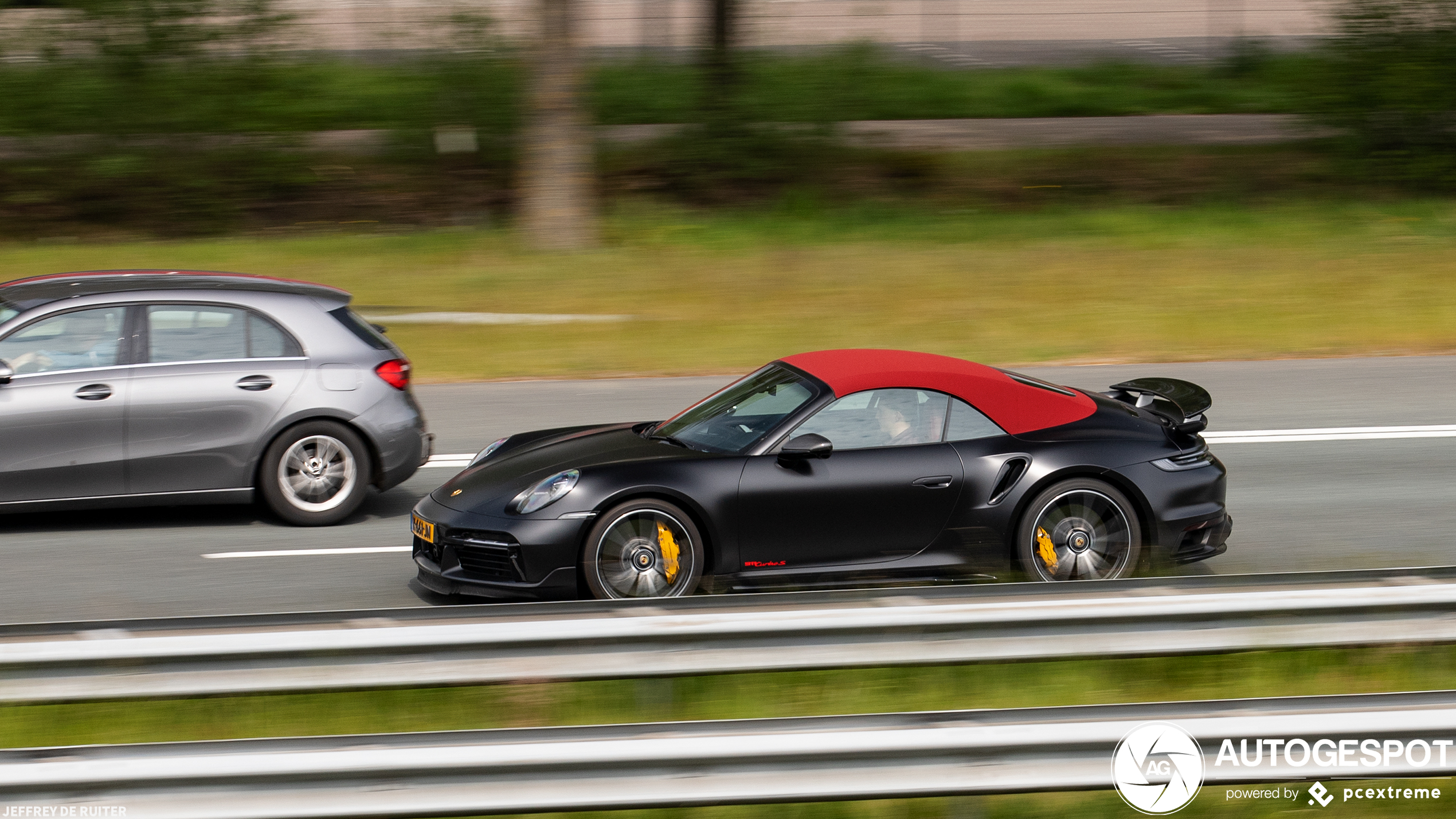 Porsche 992 Turbo S Cabriolet