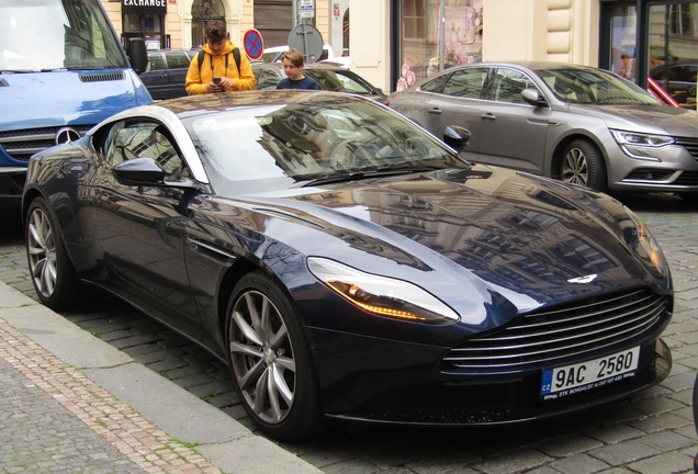 Aston Martin DB11 V8