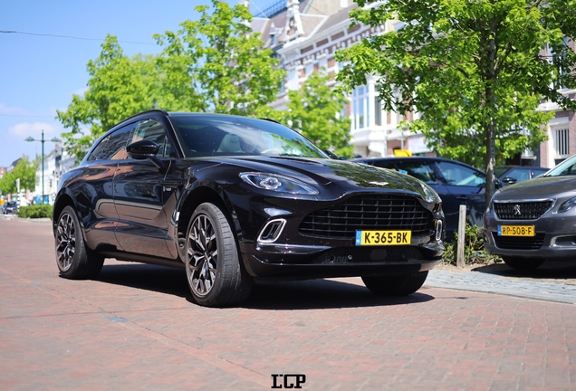 Aston Martin DBX