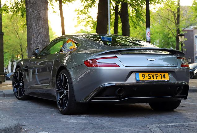 Aston Martin Vanquish 2013