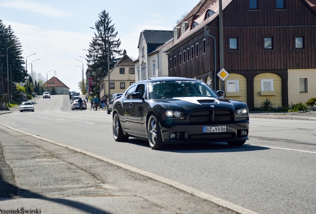 Dodge Charger SRT-8