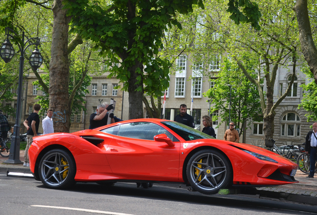 Ferrari F8 Tributo