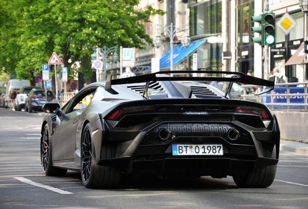 Lamborghini Huracán LP640-2 STO