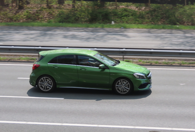 Mercedes-AMG A 45 W176 2015