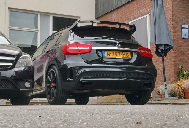 Mercedes-AMG GLA 45 X156