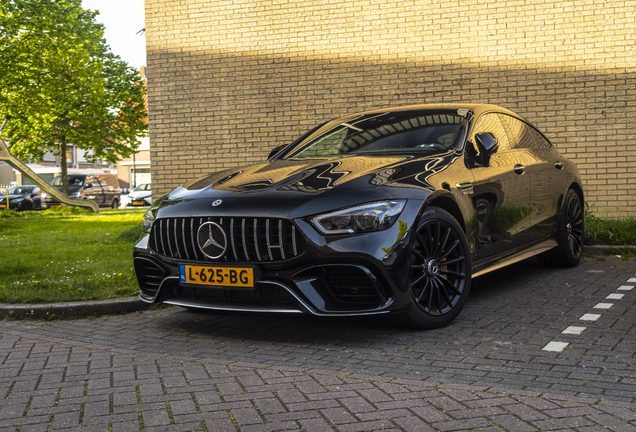 Mercedes-AMG GT 63 S X290