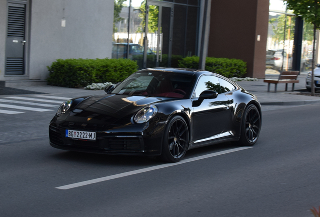 Porsche 992 Carrera 4S