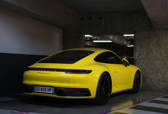 Porsche 992 Carrera 4S