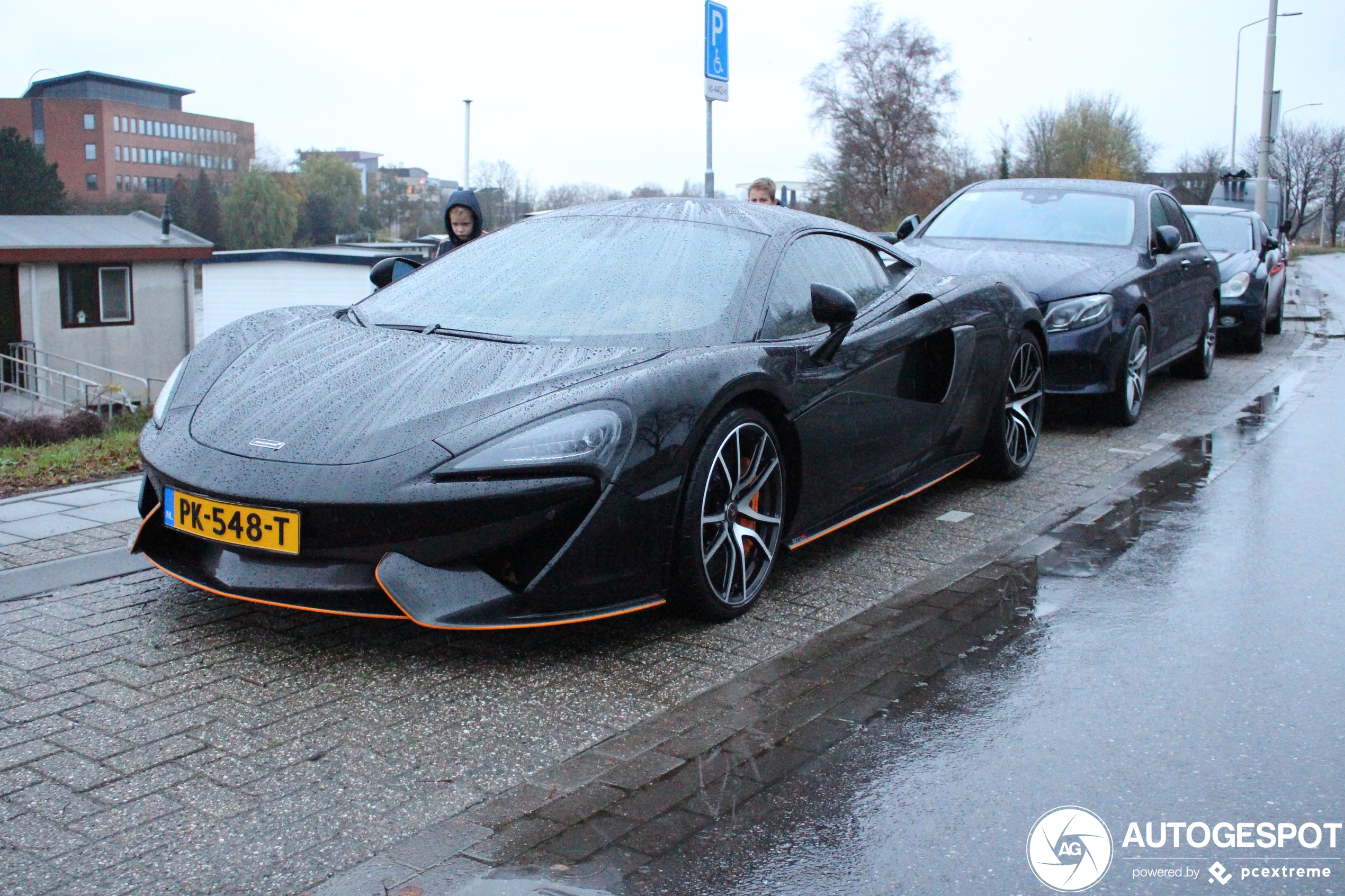 McLaren 570S