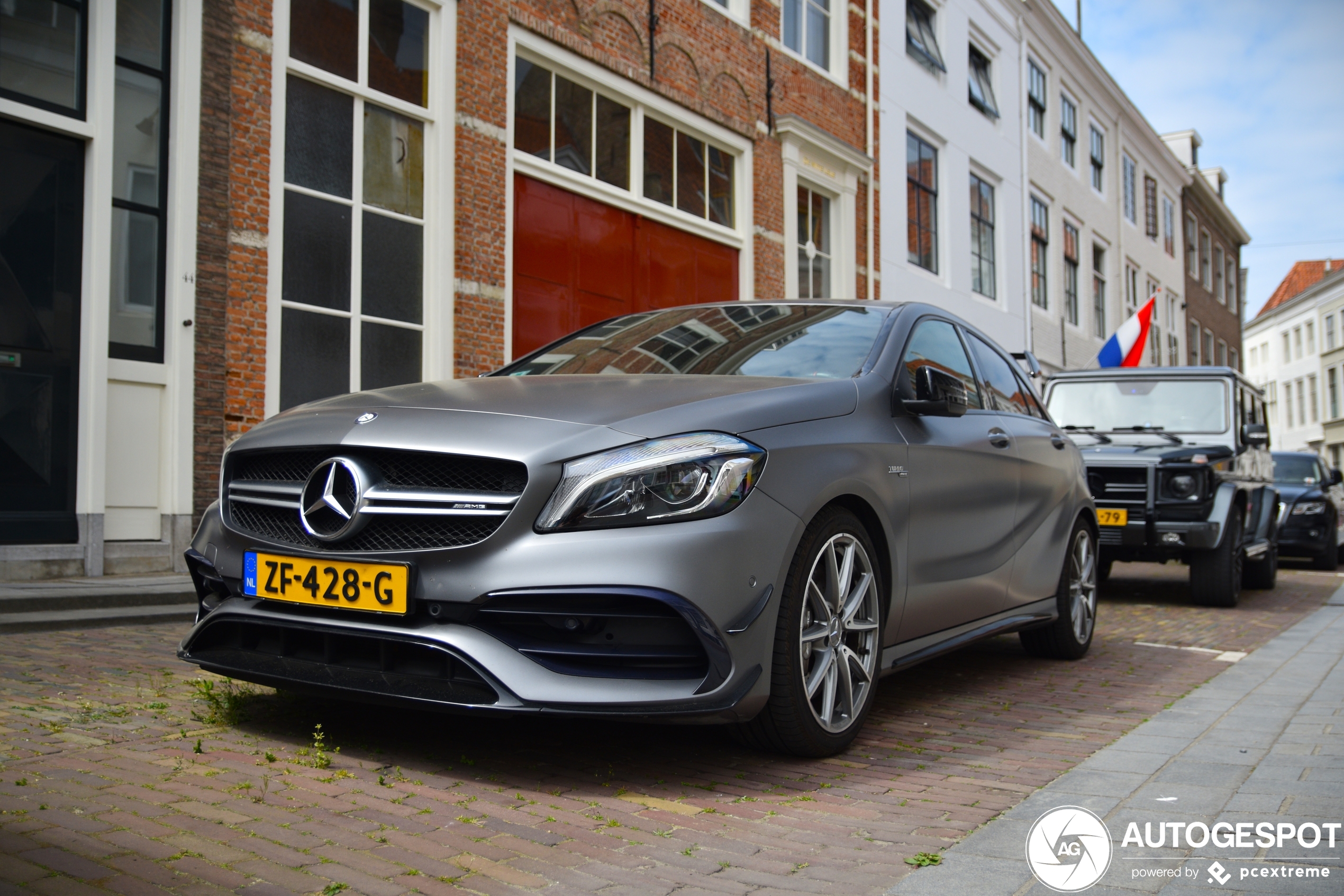 Mercedes-AMG A 45 W176 2015