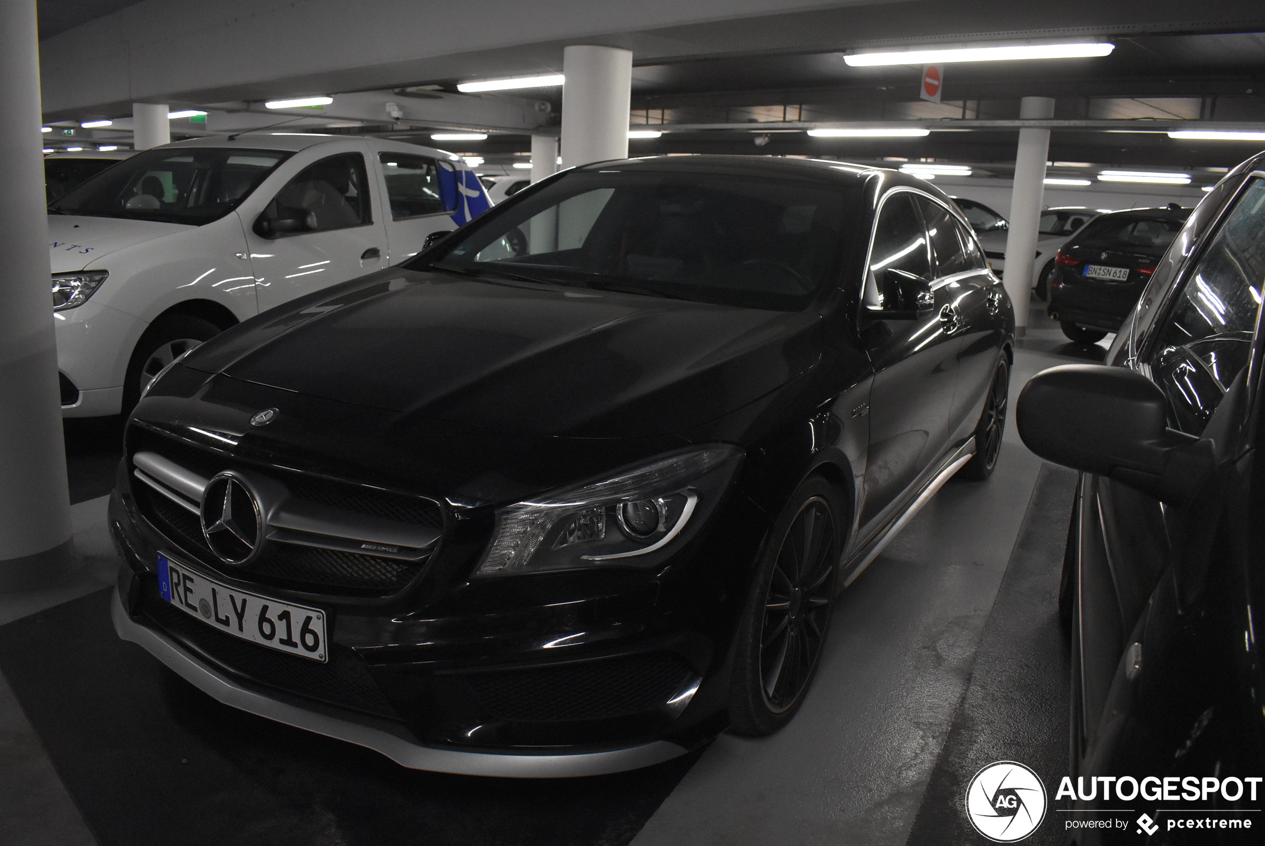 Mercedes-Benz CLA 45 AMG Shooting Brake