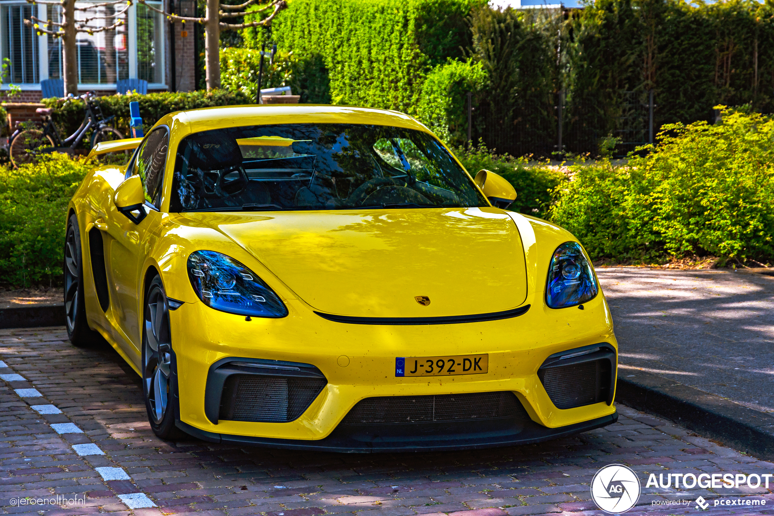 Porsche 718 Cayman GT4