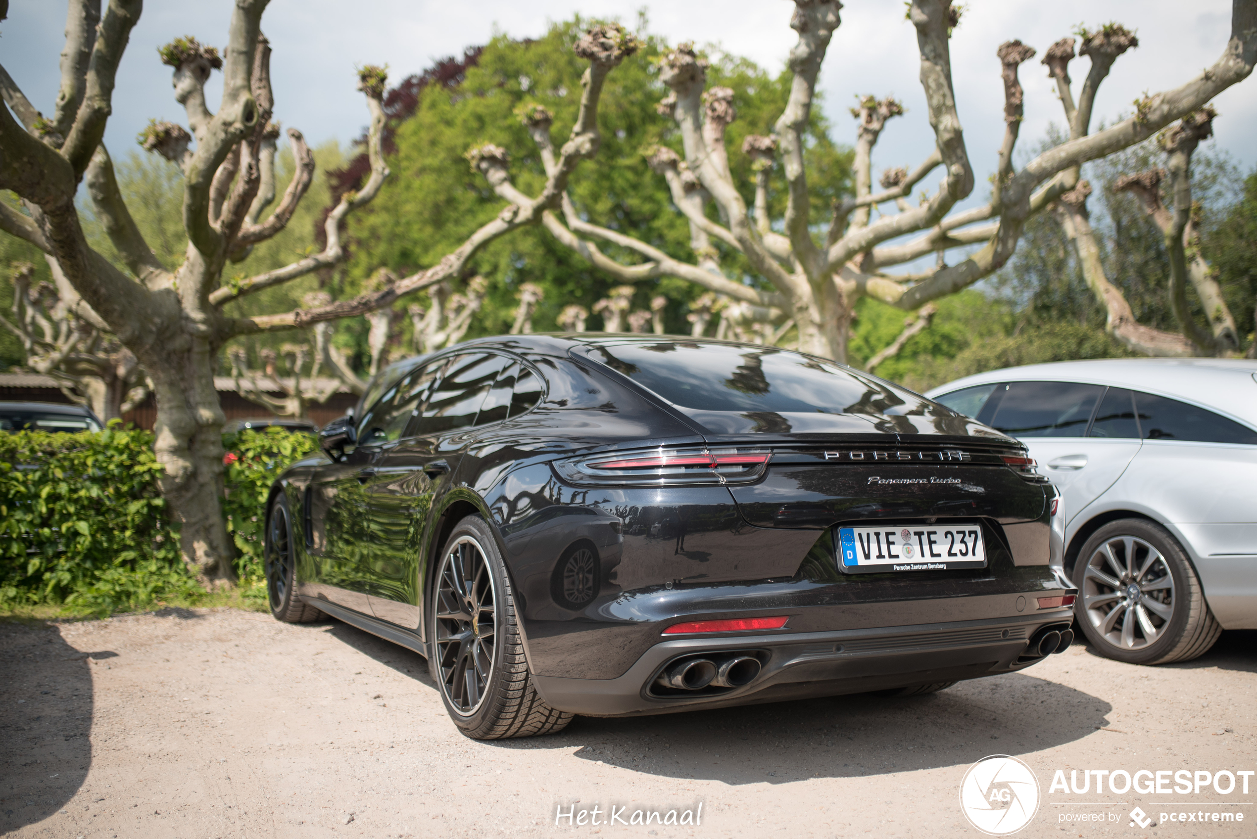 Porsche 971 Panamera Turbo