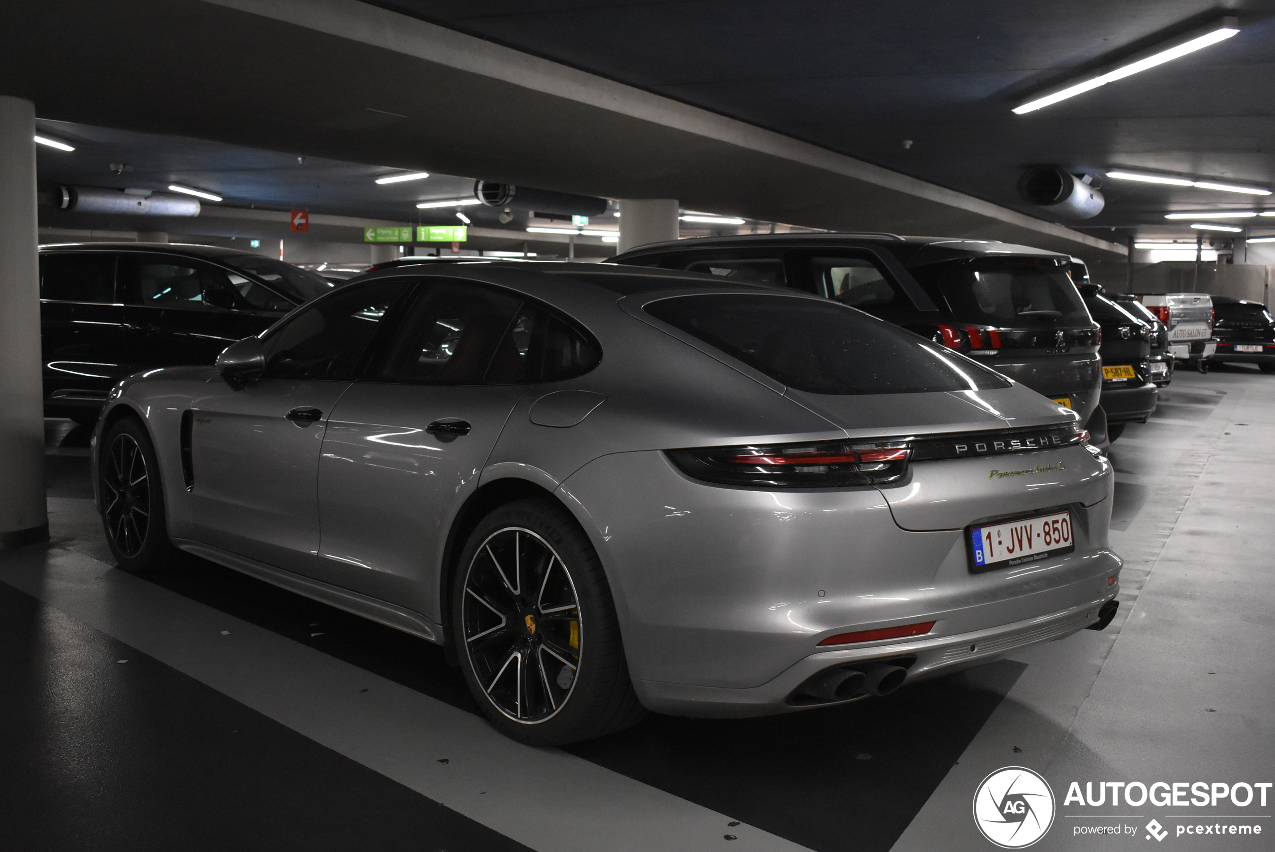 Porsche 971 Panamera Turbo S E-Hybrid