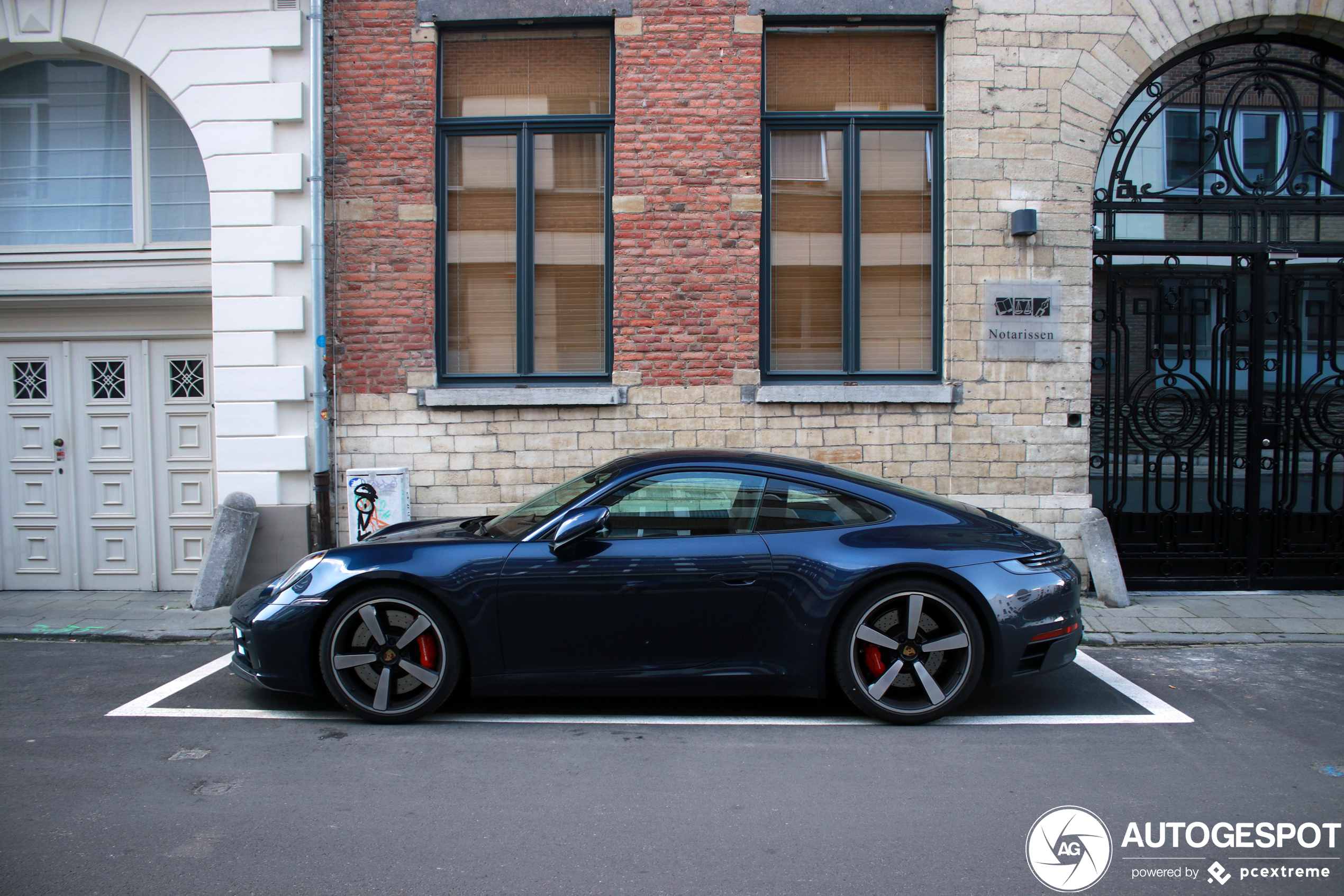 Porsche 992 Carrera 4S