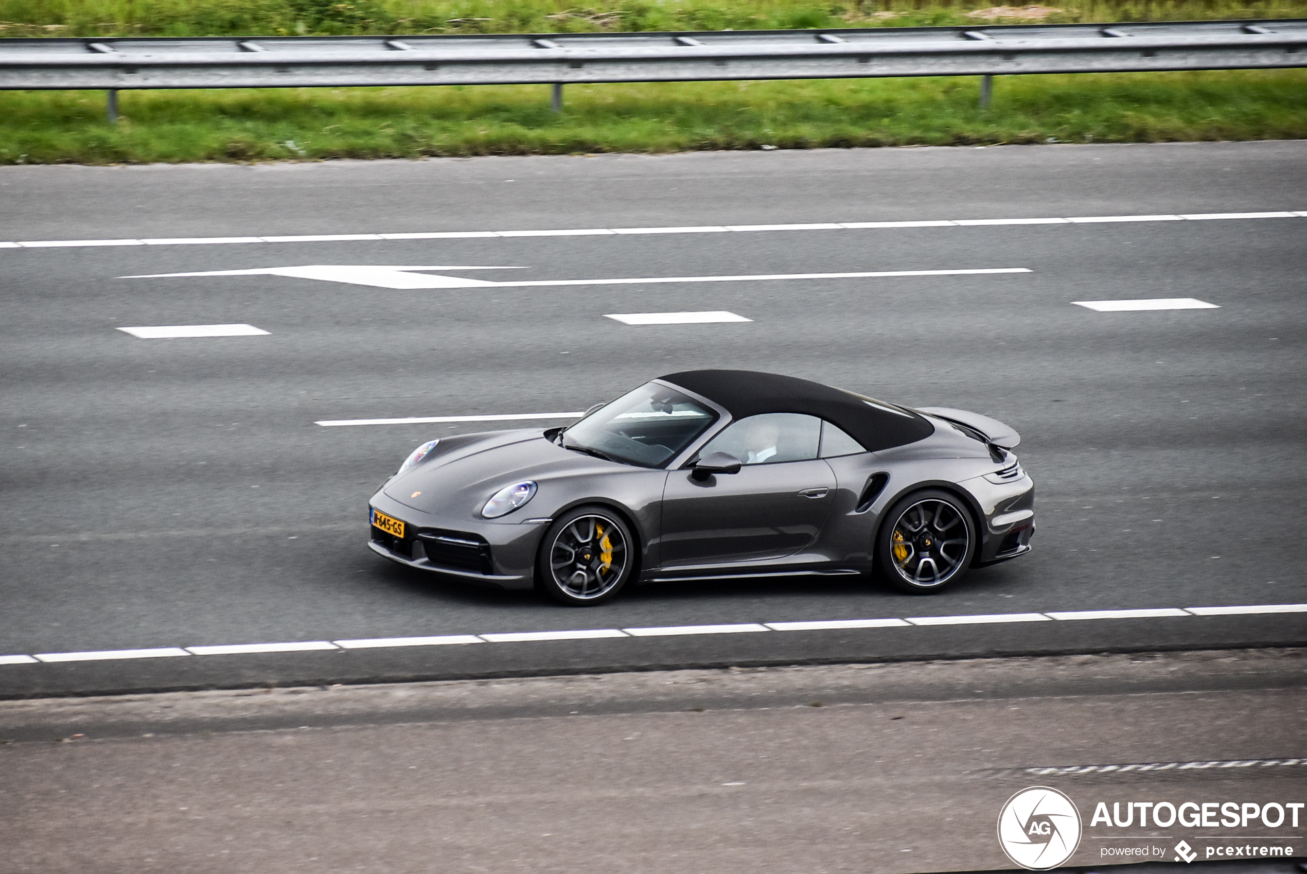 Porsche 992 Turbo S Cabriolet