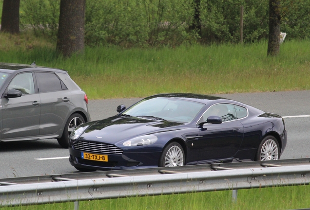 Aston Martin DB9