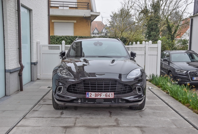 Aston Martin DBX