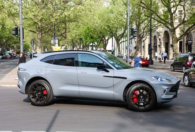 Aston Martin DBX