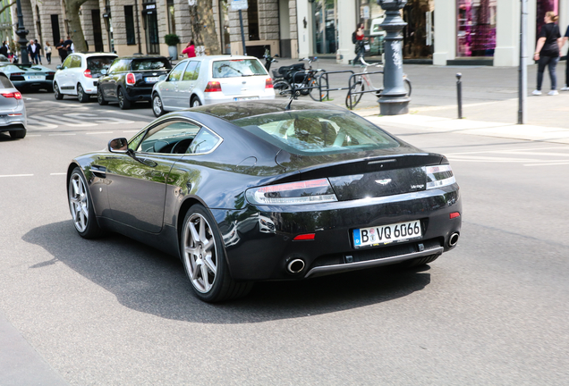 Aston Martin V8 Vantage