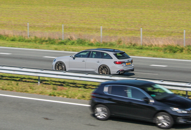 Audi RS4 Avant B9