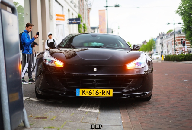 Ferrari GTC4Lusso