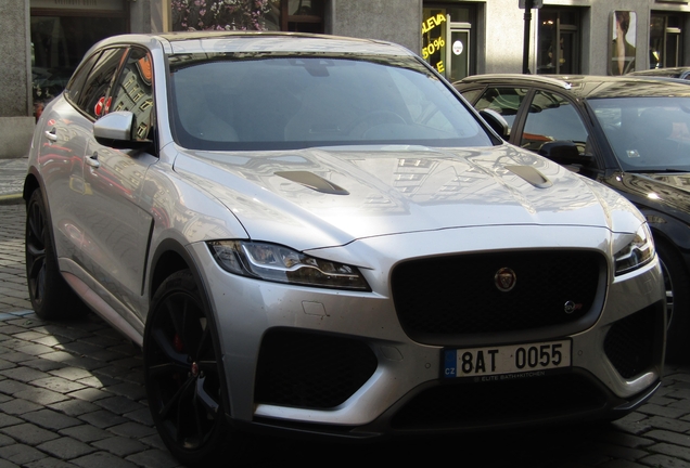 Jaguar F-PACE SVR