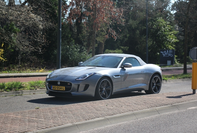 Jaguar F-TYPE S Convertible