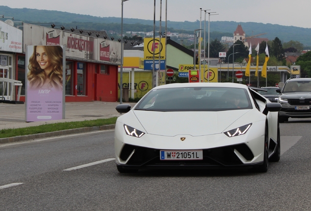 Lamborghini Huracán LP640-4 Performante