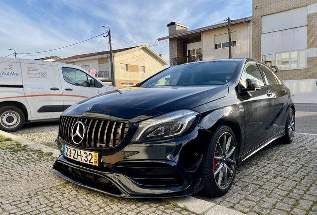 Mercedes-AMG A 45 W176 2015