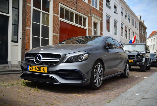 Mercedes-AMG A 45 W176 2015