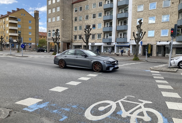 Mercedes-AMG E 63 S W213