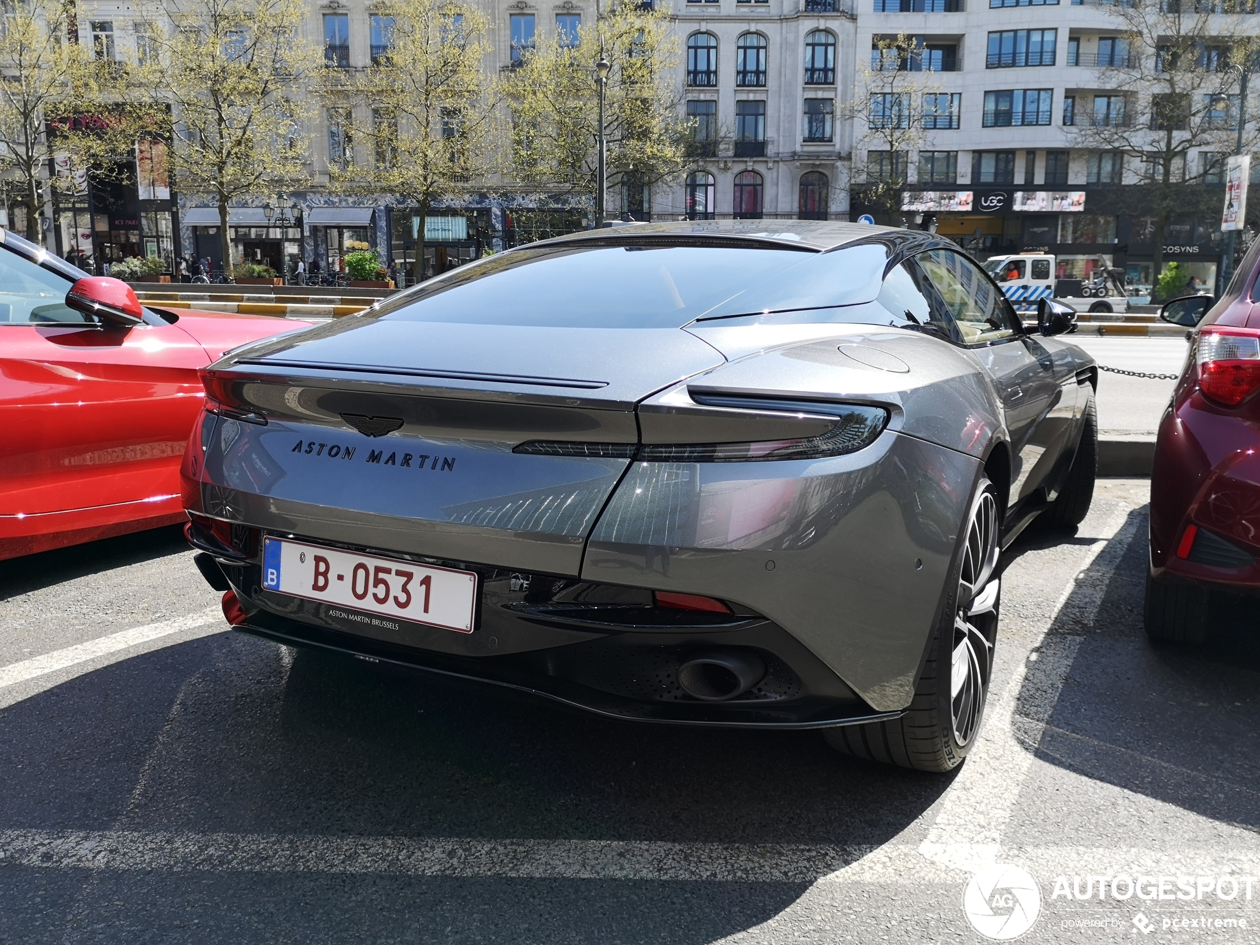 Aston Martin DB11 V8