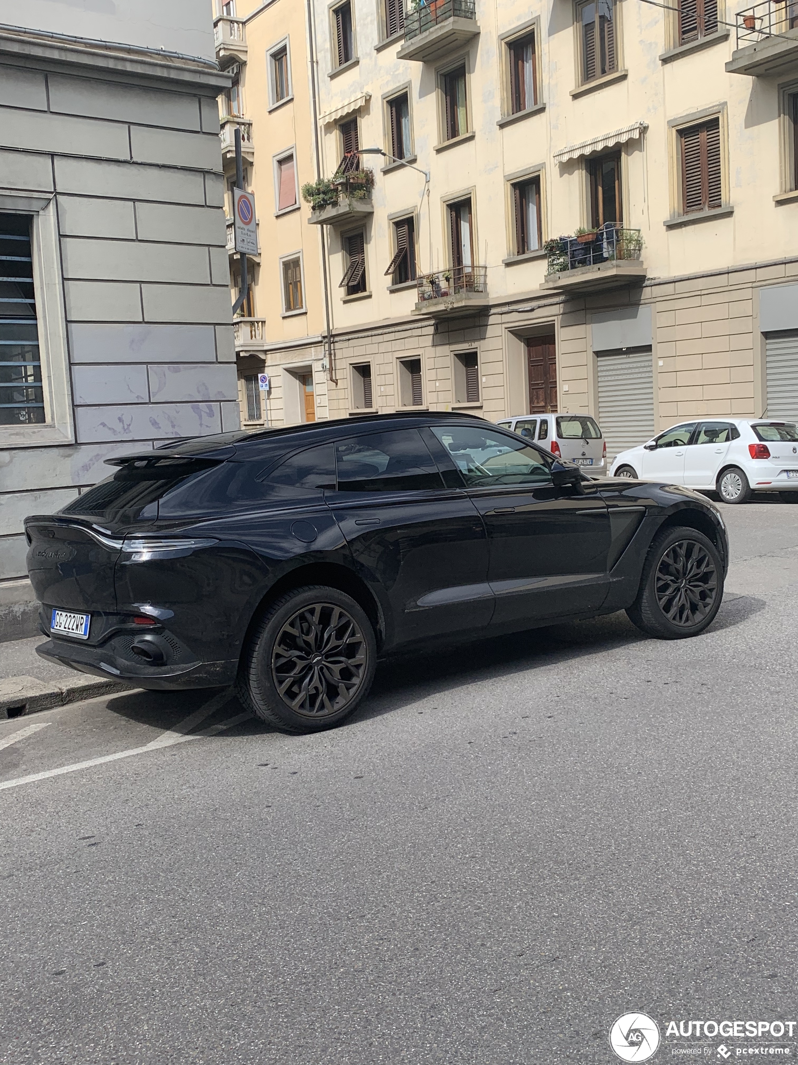 Aston Martin DBX