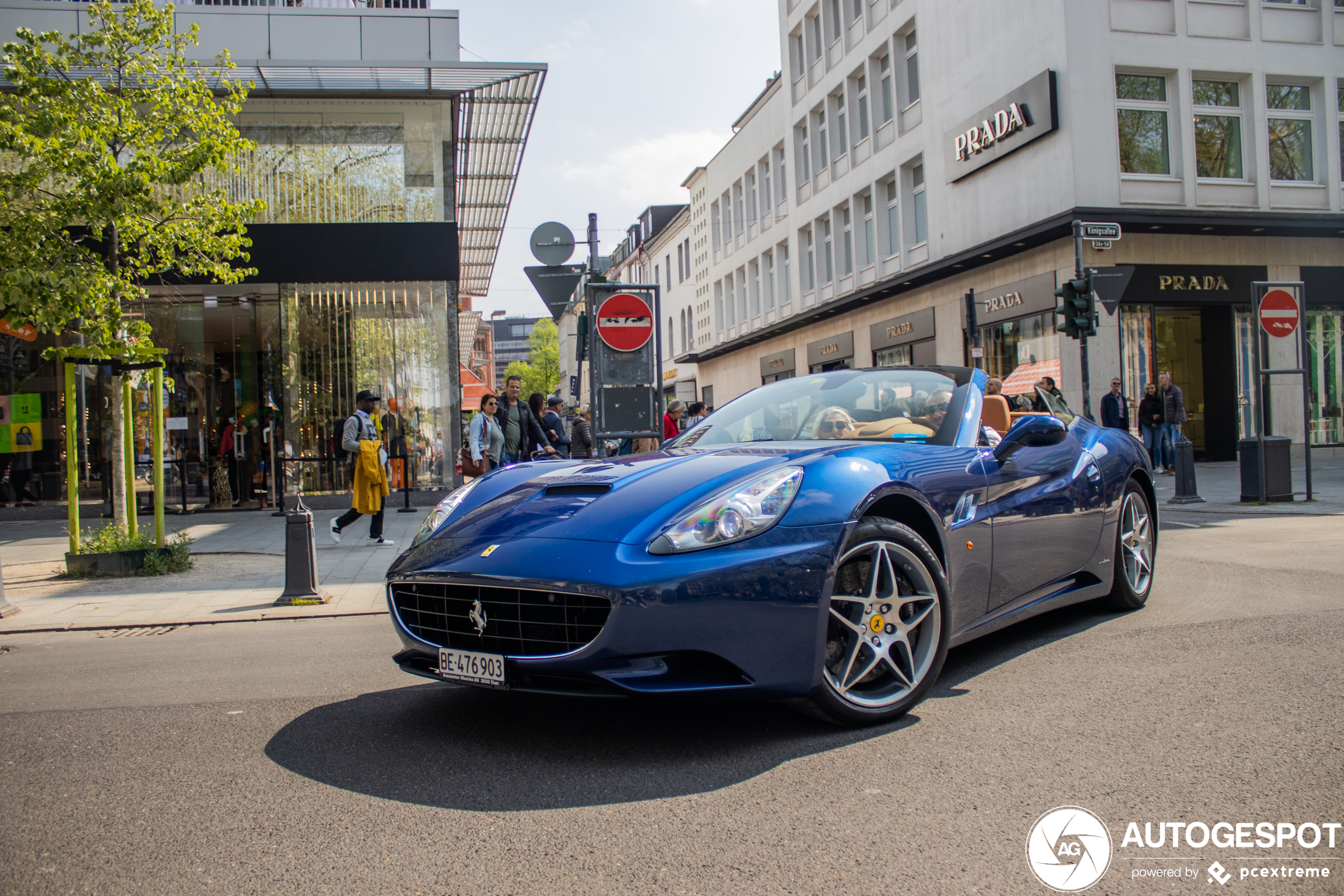 Ferrari California