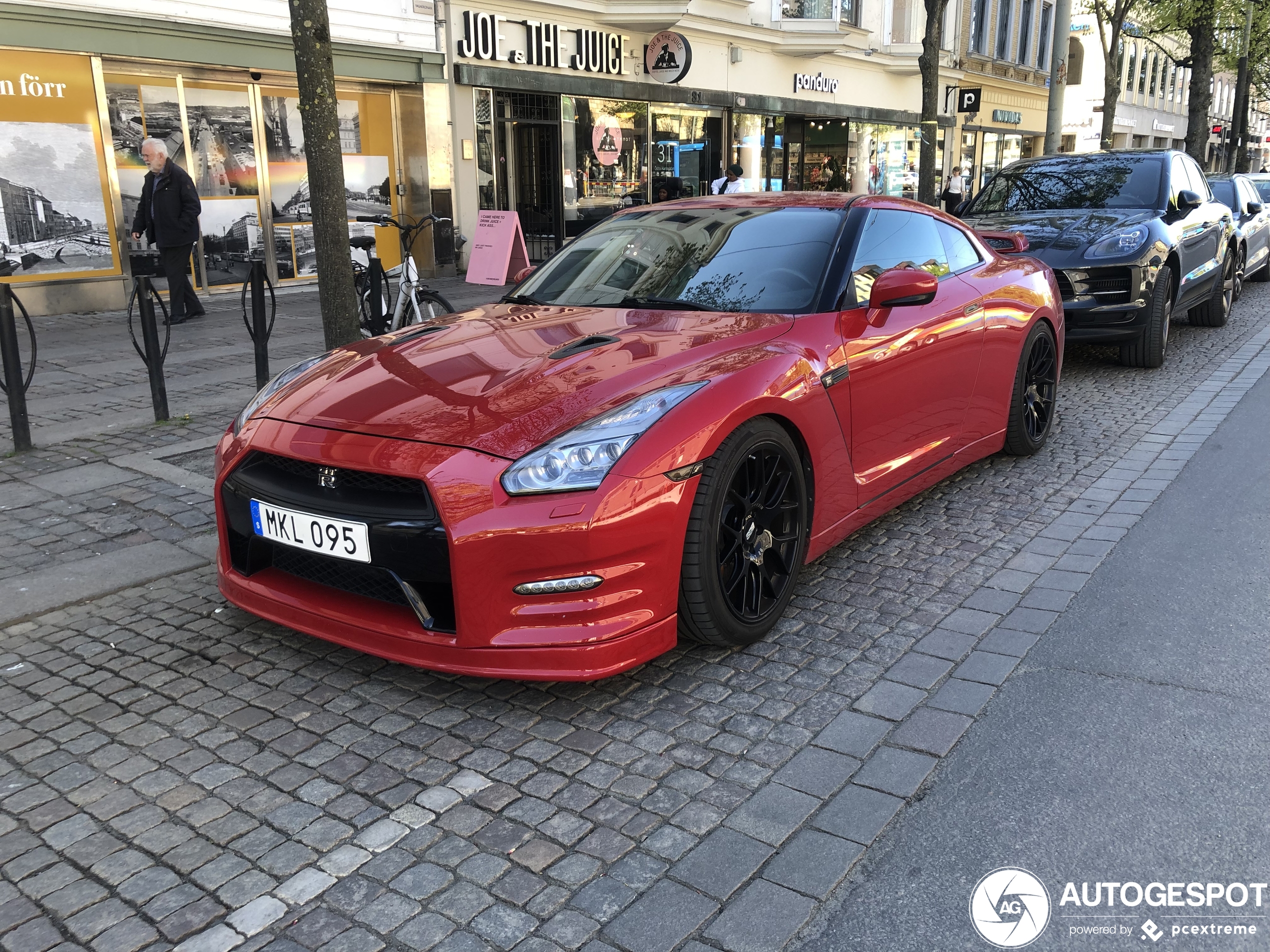 Nissan GT-R