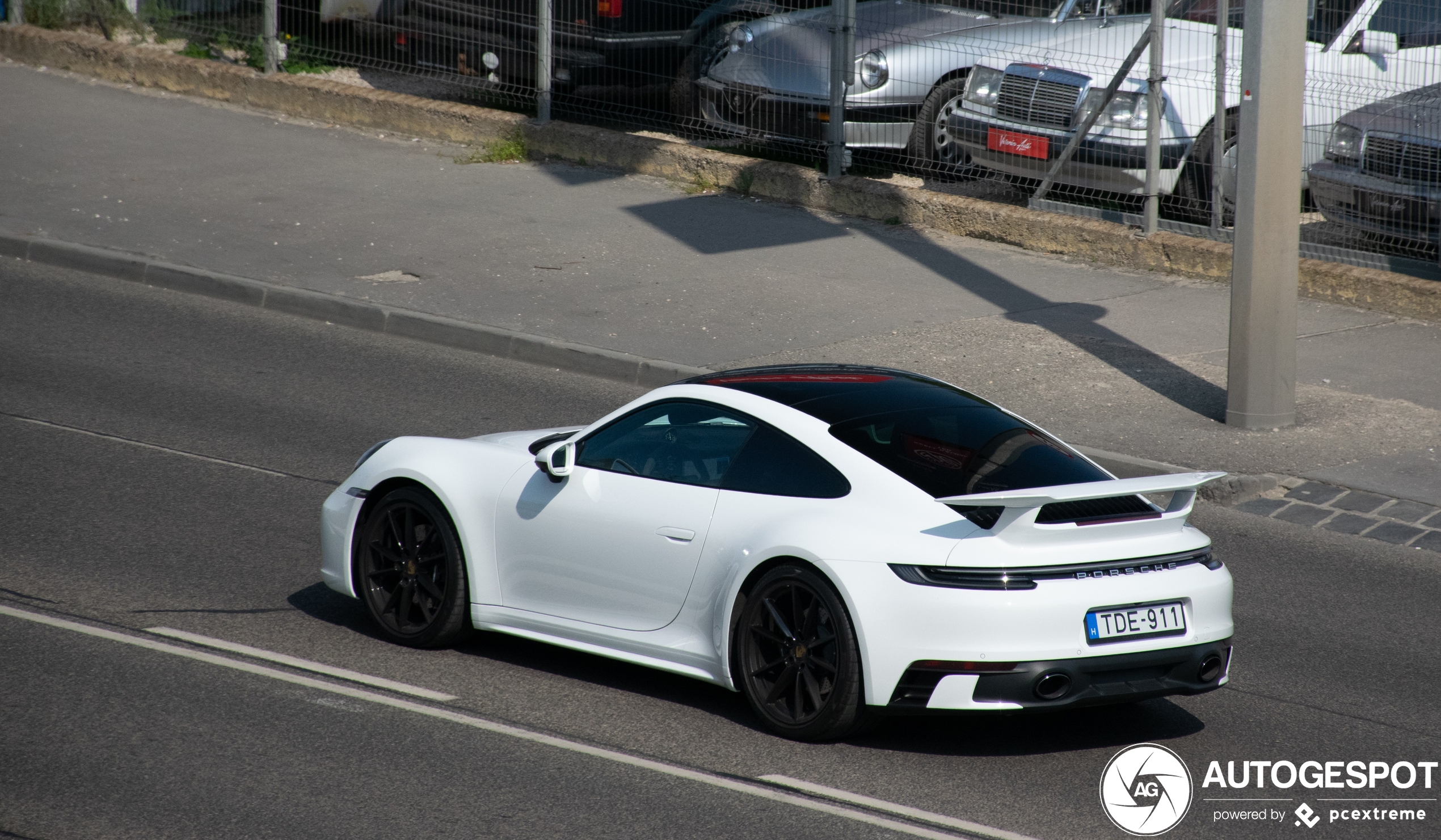 Porsche 992 Carrera 4S