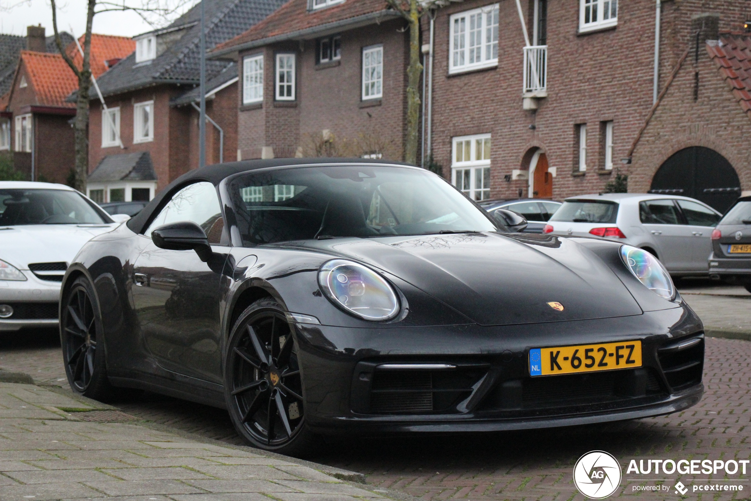 Porsche 992 Carrera 4S Cabriolet